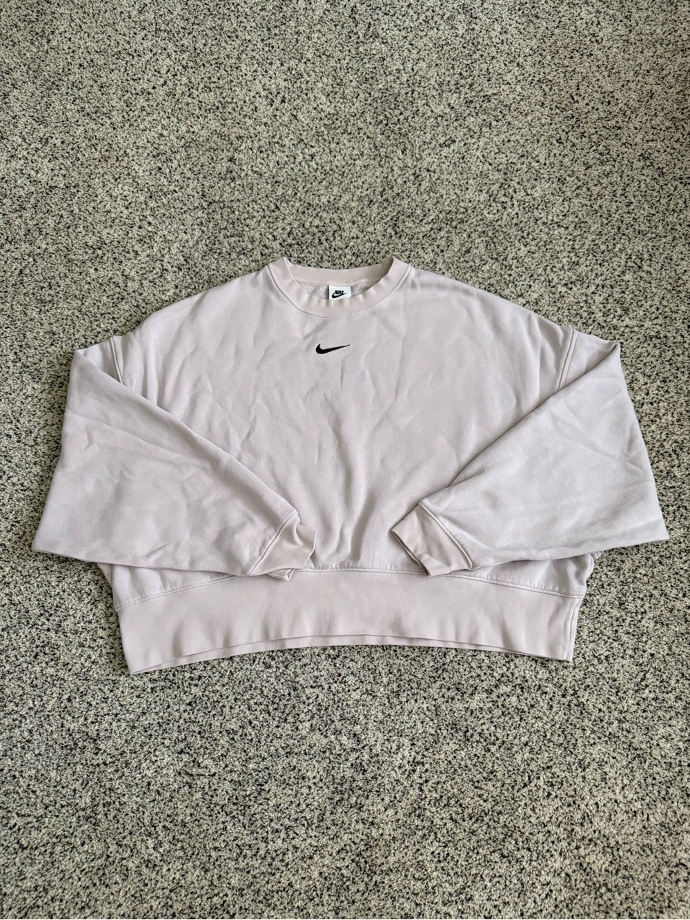 Nike Women’s Oversized Crew Neck Pullover Sweatshirt Lavender, Size M